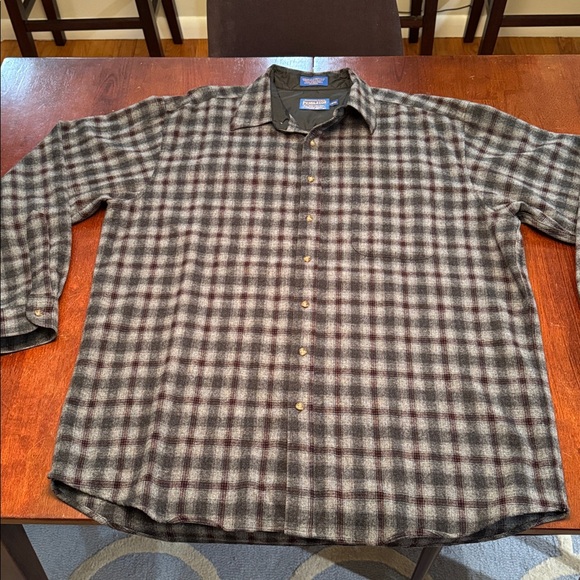 Pendleton Other - Vintage Pendleton Gray and Black Wool Plaid Flannel in EUC XL Long